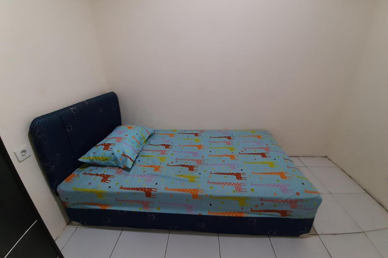 Oyo Life 2751 Deyo Kost