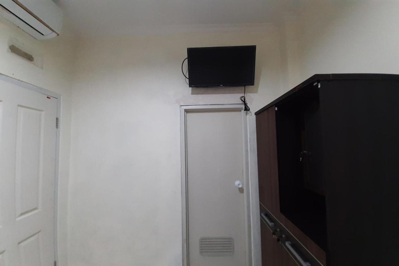 Oyo Life 2751 Deyo Kost Hotel